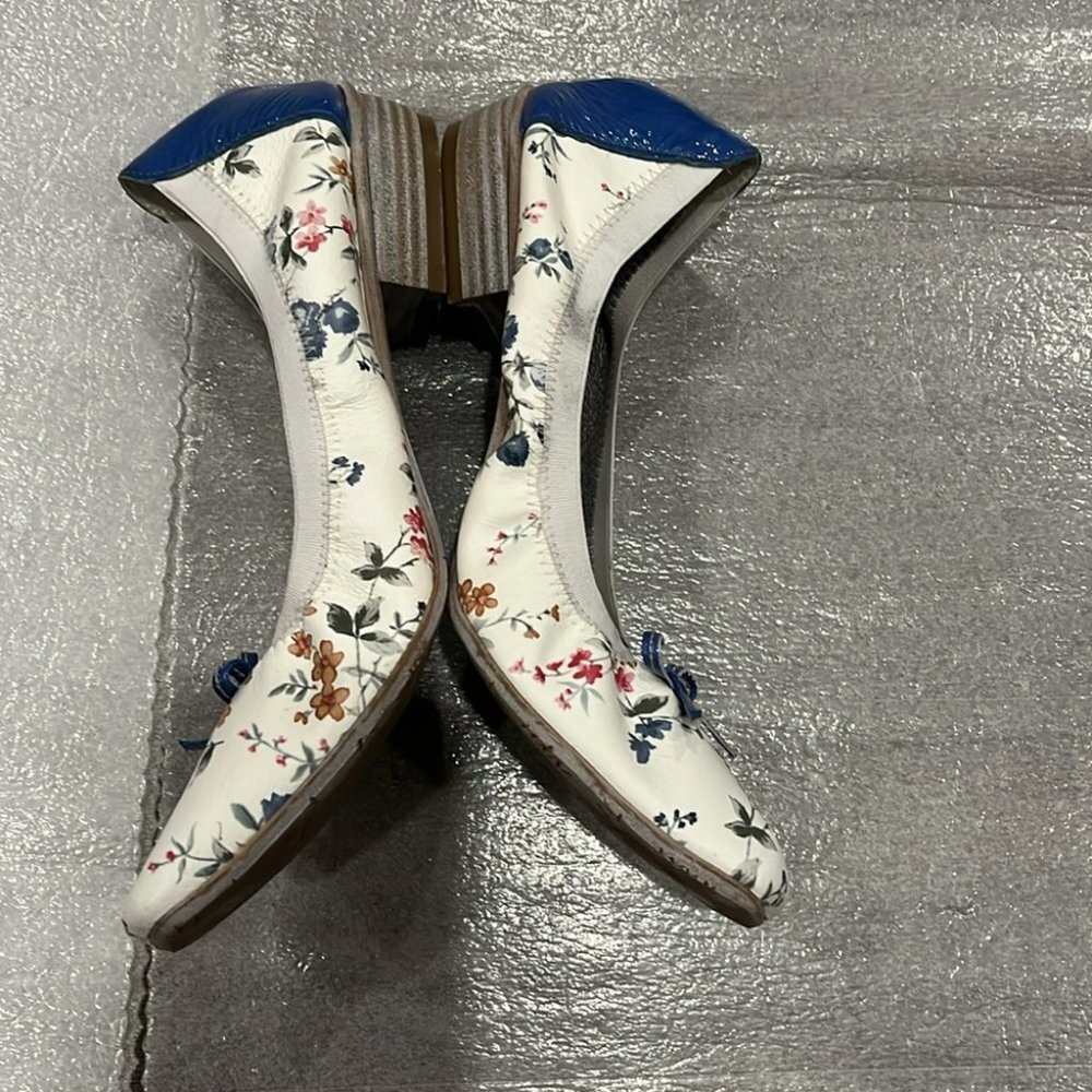 [39.5/US9.5] Un Tour en Ville Slip in Floral Leather Flat Shoe - Picture 3 of 7